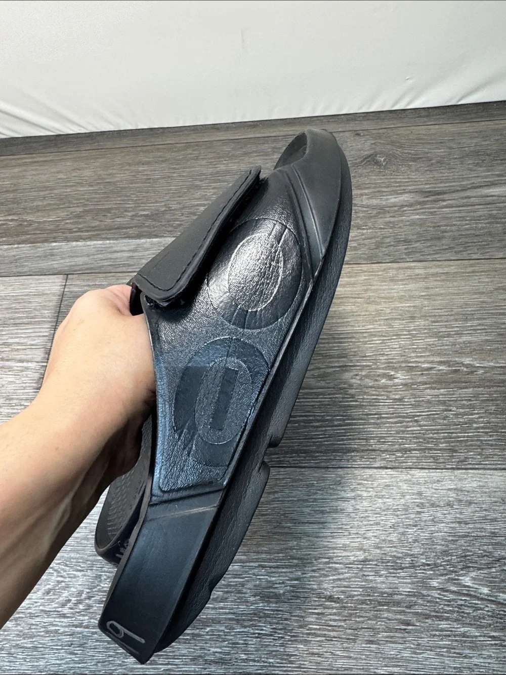 OOFOS Men's Black Slide Sandals with Cushioned Footbed Sz 9 (h79)